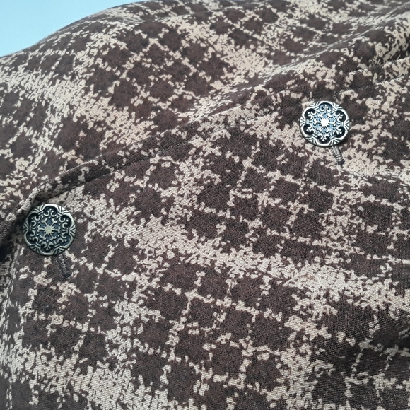 Notations plaid buttondown longsleeve blouse w shimmering gold cuffs - Picture 4 of 10